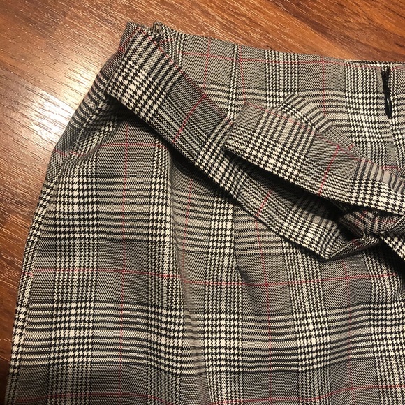 Plaid Bow Over Kleshas Mini Skirt. Size LG. - Picture 7 of 12